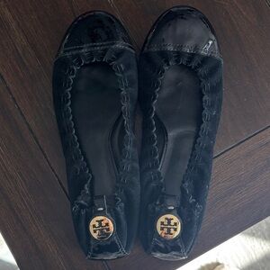 Tory Burch Ballet style closed toe shoe